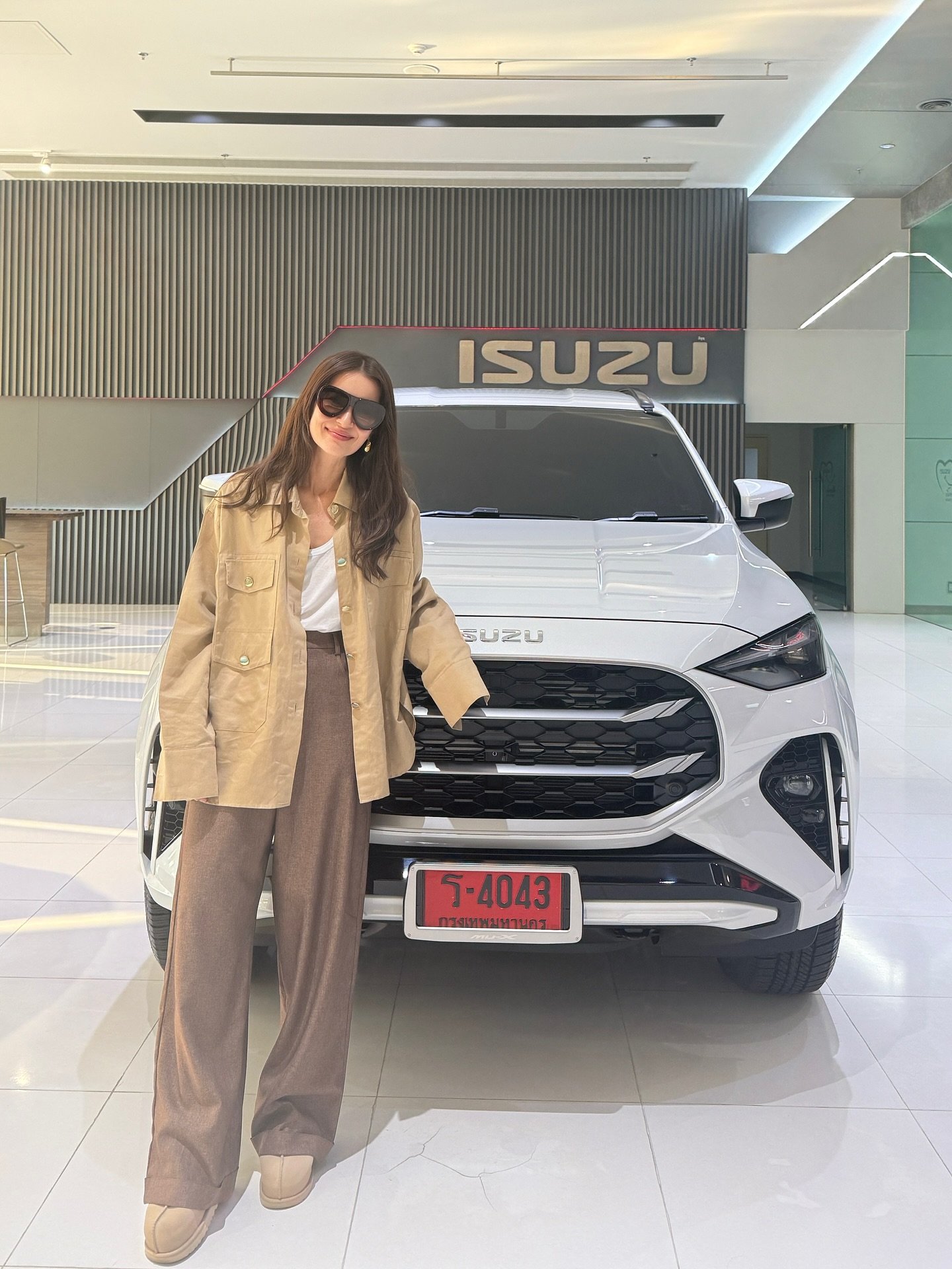 ทะเบียนรถแอนทองประสม